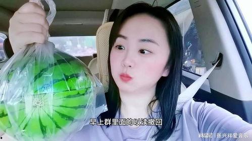 怎么看网红吃瓜视频,揭秘网红吃瓜视频背后的娱乐真相